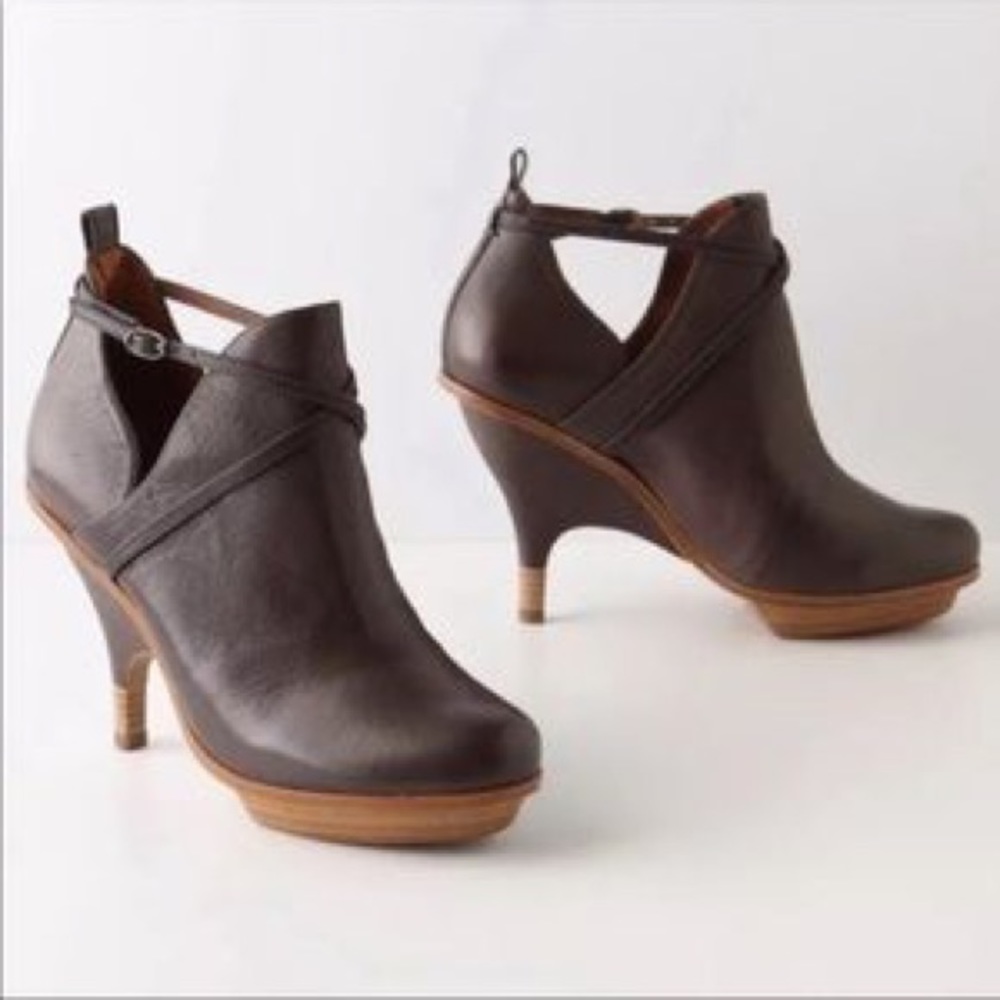 Anthropologie Leifsdottir Illka brown leather ankle strap boots Size 36.5